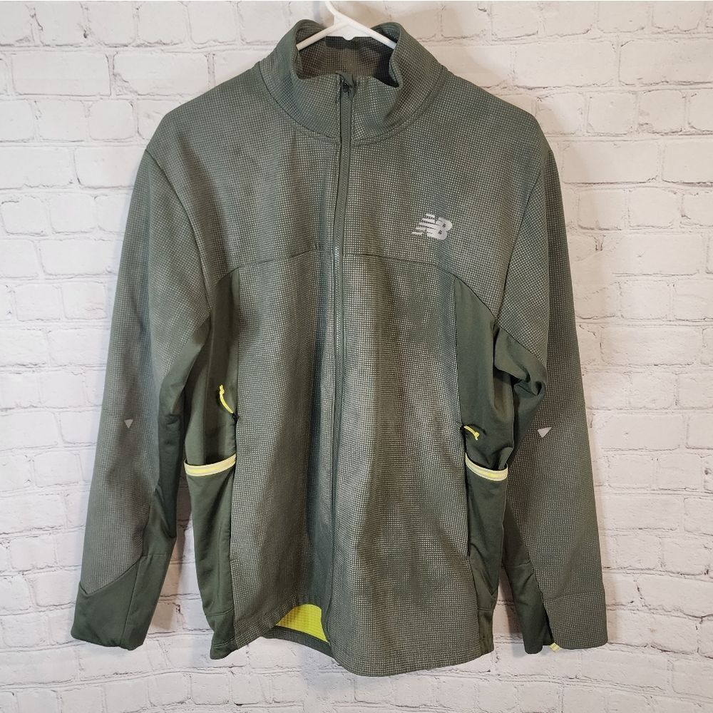 Mens New Balance full zip performance jacket, size Medium